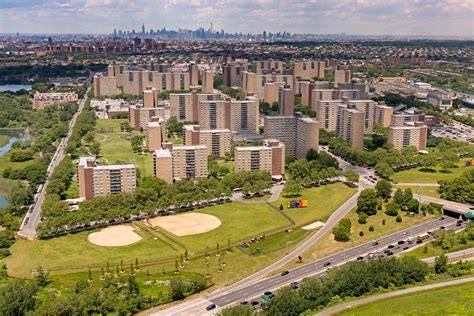 a Between Jamaica, Queens, and Spring Creek, Brooklyn .
